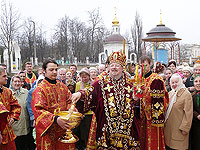 В пятницу Светлой седмицы архиепископ Пантелеимон совершил литургию в Богоявленском соборе Орла. 9 апреля 2010 г.