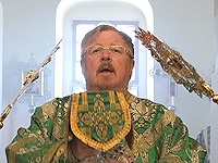 В праздник Пятидесятницы архиепископ Пантелеимон совершил литургию в Троицком храме Льгова и принял участие в празднике «Троицкие хороводы в Орловском Полесье». 23 мая 2010 г.