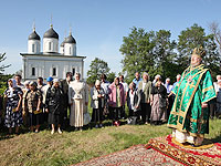 Архиерейское служение в день памяти прп. Макария Алтайского в Болхове. 31 мая 2010 г.