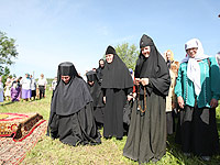 Архиерейское служение в день памяти прп. Макария Алтайского в Болхове. 31 мая 2010 г.