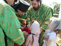 Архиерейское служение в день памяти прп. Макария Алтайского в Болхове. 31 мая 2010 г.