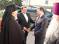 Великая вечерня в Михаило-Архангельском соборе Орла в праздник Пасхи Христовой. 24 апреля 2011 г.