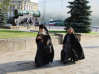 В день памяти святителя Филиппа духовенство Орловской епархии сослужило Святейшему Патриарху Кириллу в Успенском соборе Кремля. 16 июля 2011 г.