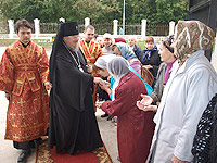 Архиерейское служение в праздник Воздвижения Креста Господня в Богоявленском соборе. 27 сентября 2011 г.