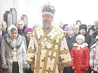 Архиерейское служение в день памяти преп. Серафима Саровского в Спасо-Преображенском соборе г. Болхова. 15 января 2012 г.