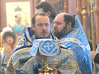 В праздник Иверской иконы Божией Матери архиепископ Антоний совершил литургию в Иверском храме г. Орла. 25 февраля 2012 г