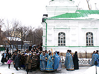 В праздник Иверской иконы Божией Матери архиепископ Антоний совершил литургию в Иверском храме г. Орла. 25 февраля 2012 г