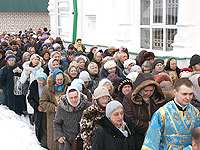В праздник Иверской иконы Божией Матери архиепископ Антоний совершил литургию в Иверском храме г. Орла. 25 февраля 2012 г