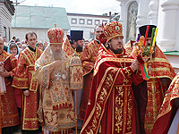 Во вторник Светлой Седмицы архиепископ Антоний совершил Божественную литургию в храме Иверской иконы Божией Матери. 17 апреля 2012 г.