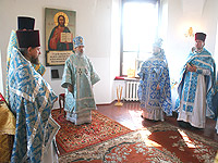 Архиепископ Антоний совершил великое освящение Казанского храма с. Кологривово Новодеревеньковского района. 7 августа 2012 г.