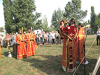 В Ливнах в Сквере афганцев совешена Божественная литургия и молитвенное поминовение жертв Афганской и Чеченской войн. 12 августа 2012 г.