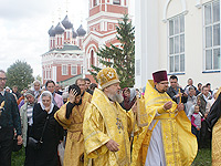 В день памяти священноисповедника Георгия Коссова архиепископ Антоний совершил литургию в Спасо-Преображенском соборе г. Болхова, а также посетил храм святого священноисповедника Георгия Коссова в селе Чекряк и Троицкий Рождества Богородицы Оптин женский монастырь. 8 сентября 2012 г.