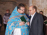 В пос. Фатнево Болховского района впервые за долгое время совершена Божественная литургия. 20 октября 2012 г.