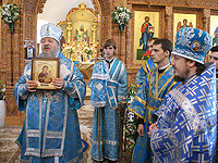 Архиепископ Орловский и Ливенский Антоний совершил Божественную литургию в храме Иверской иконы Божией Матери г. Орла. 26 октября 2012 г.