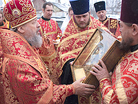 В неделю 1-ю Великого поста, Торжества Православия, архиепископ Орловский и Ливенский Антоний совершил литургию и чин Торжества Православия в Ахтырском кафедральном соборе г. Орла. Во время богослужения в собор были доставлены святыни Свято-Успенского Вышенского женского монастыря. 24 марта 2013 г.
