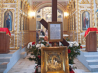 В неделю 1-ю Великого поста, Торжества Православия, архиепископ Орловский и Ливенский Антоний совершил литургию и чин Торжества Православия в Ахтырском кафедральном соборе г. Орла. Во время богослужения в собор были доставлены святыни Свято-Успенского Вышенского женского монастыря. 24 марта 2013 г.