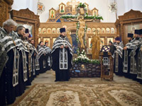 Вечером 7 апреля Высокопреосвященнейший архиепископ Орловский и Ливенский Антоний совершил богослужение с чином Пассии в храме во имя Иверской иконы Божией Матери г. Орла. 7 апреля 2013 г.