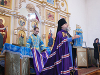 В праздник Донской иконы Божией Матери архиепископ Антоний совершил литургию в Успенском храме п. Тросна. 1 сентября 2013 г.