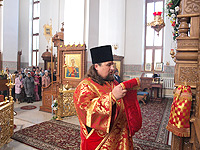 Архиепископ Орловский и Ливенский Антоний, архиепископ Уральский и Актюбинский Антоний и Высокопреосвященнейший архиепископ Черниговский и Новгород-Северский Амросий совершили всенощное бдение в Казанском соборе Свято-Успенского мужского монастыря. 7 сентября 2013 г.