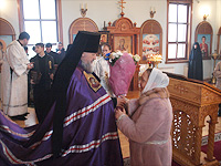 Архиепископ Орловский и Ливенский Антоний совершил Чин Великого освящения Михаило-Архангельского храма с. Дросково и Божественную литургию в новоосвященном храме. 17 ноября 2013 г.