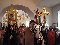 В день престольного праздника храма святого Архистратига Божия Михаила в с. Сабурово Орловского района архиепископ Орловский и Ливенский Антоний совершил здесь Божественную литургию. 21 ноября 2013 г.