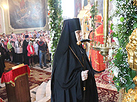 В день праздника Воскресения Христова архиепископ Орловский и Ливенский Антоний совершил Пасхальную великую вечерню в Ахтырском кафедральном соборе г. Орла. 20 апреля 2014 г.