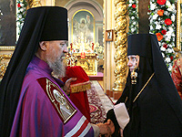 В день праздника Воскресения Христова архиепископ Орловский и Ливенский Антоний совершил Пасхальную великую вечерню в Ахтырском кафедральном соборе г. Орла. 20 апреля 2014 г.