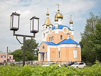 В праздник Вознесения Господня архиепископ Орловский и Ливенский Антоний совершил в Вознесенском храме п. Змиевка Божественную литургию. 29 мая 2014 г.