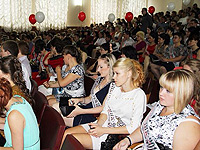В Орловском медицинском колледже состоялся первый выпуск группы православных сестер милосердия. 26 июня 2014 г.