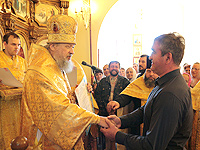 Архиепископ Орловский и Ливенский Антоний совершил Чин Великого освящения храма в честь святых апостолов Петра и Павла г. Ливны и Божественную литургию в новоосвященном храме. 12 июля 2014 г.