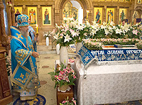 Митрополит Орловский и Болховский Антоний совершил утреню с чином Погребения Пресвятой Богородицы в храме Иверской иконы Божией Матери г. Орла. 31 августва 2014 г.