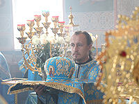 В канун праздника Казанской иконы Божией Матери в Ахтырском кафедральном соборе Орла митрополит Орловский и Болховский Антоний совершил всенощное бдение с акафистом Божией Матери. Архипастырю сослужили схиархимандрит Илий (Ноздрин) и духовенство собора. 4 ноября в Казанском храме Свято-Успенского мужского монастыря г. Орла митрополит Антоний совершил Божественную литургию. 3-4 ноября 2014 г.