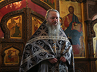 Митрополит Орловский и Болховский Антоний совершил в Свято-Успенском монастыре г. Орла первую в Великом посту Литургию Преждеосвященных Даров. 25 февраля 2015 г.