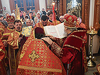 Во вторник Светлой Седмицы митрополит Орловский и Болховский Антоний и епископ Ливенский и Малоархангельский Нектарий совершили литургию в Иверском храме Орла в честь его престольного праздника. 14 апреля 2015 г.