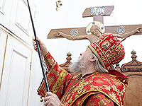 Митрополит Орловский и Болховский Антоний совершил чин великого освящения Воскресенского храма мужского монастыря святого Кукши Мценского района и Божественную литургию в новоосвященном храме. 19 апреля 2015 г.