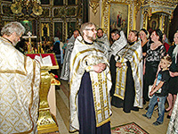 В Свято-Иоанно-Крестительском храме Орла состоялось отпевание и погребение протоиерея Мефодя Борисёнка. 11 июня 2015 г.