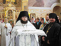 В праздник Преображения Господня митрополит Орловский и Болховский Антоний совершил литургию в Спасо-Преображенском храме на территории Государственного мемориального и природного музея-заповедника И.С. Тургенева «Спасское-Лутовиново» (Мценский район). 19 августа 2015 г.