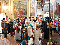 В праздник Преображения Господня митрополит Орловский и Болховский Антоний совершил литургию в Спасо-Преображенском храме на территории Государственного мемориального и природного музея-заповедника И.С. Тургенева «Спасское-Лутовиново» (Мценский район). 19 августа 2015 г.