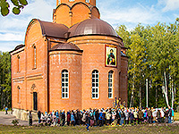 В день памяти прпп. сщмч. Кукши, просветителя вятичей, митрополит Орловский и Болховский Антоний в сослужении епископа Ливенского и Малоархангельского Нектария совершил литургию в мужском монастыре во имя святого Кукши Мценского района. 9 сентября 2015 г.
