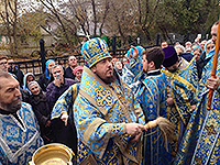 В праздник Иверской иконы Божией Матери епископ Ливенский и Малоархангельский Нектарий совершил Божественную литургию в храме Иверской иконы Божией Матери города Орла, приуроченную к престольному празднику храма. 26 октября 2015 г.