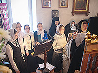 В праздник Введения во храм Пресвятой Богородицы епископ Ливенский и Малоархангельский Нектарий возглавил торжества в честь престольного праздника Свято-Введенского женского монастыря г. Орла. 4 декабря 2015 г.