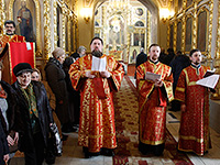 В Неделю 1-ю Великого поста, Торжества Православия, митрополит Орловский и Болховский Антоний совершил литургию и чин Торжества Православия в Ахтырском кафедральном соборе Орла. 20 марта 2016 г.