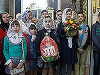 В праздник Воскресения Христова митрополит Антоний Орловский и Болховский Антоний совершил Пасхальную великую вечерню в Ахтырском соборе Орла. 1 мая 2016 г.