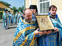 В праздник Ахтырской иконы Божией Матери митрополит Орловский и Болховский Антоний совершил в сослужении епископа Ливенского и Малоархангельского Нектария литургию в Ахтырском кафедральном соборе Орла. 15 июля 2016 г.