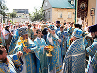 В праздник Ахтырской иконы Божией Матери митрополит Орловский и Болховский Антоний совершил в сослужении епископа Ливенского и Малоархангельского Нектария литургию в Ахтырском кафедральном соборе Орла. 15 июля 2016 г.