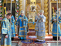 В праздник Ахтырской иконы Божией Матери митрополит Орловский и Болховский Антоний совершил в сослужении епископа Ливенского и Малоархангельского Нектария литургию в Ахтырском кафедральном соборе Орла. 15 июля 2016 г.