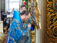 В праздник Ахтырской иконы Божией Матери митрополит Орловский и Болховский Антоний совершил в сослужении епископа Ливенского и Малоархангельского Нектария литургию в Ахтырском кафедральном соборе Орла. 15 июля 2016 г.