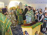 Митрополит Орловский и Болховский Антоний освятил домовый храм во имя Сергия Радонежского православной гимназии-пансиона во имя преподобного Сергия Радонежского в Болхове. 8 октября 2016 г.
