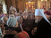 В день памяти великомученика Димитрия Солунского митрополит Орловский и Болховский Антоний совершил Божественную литургию в храме святого Димитрия Солунского города Дмитровска. 8 ноября 2016 г.