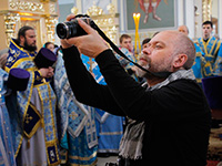 В день празднования Казанской иконе Божией Матери митрополит Орловский и Болховский Антоний совершил в сослужении епископа Ливенского и Малоархангельского Нектария Чин Великого освящения храма Смоленской иконы Божией Матери в Орле и Божественную литургию в новоосвященном храме. 4 ноября 2016 г.